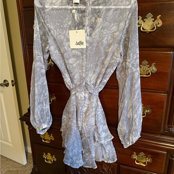 NWT- SELFIE LESLIE GREY /BLUE MINI DRESS SIZE Medium. - Picture 2 of 6